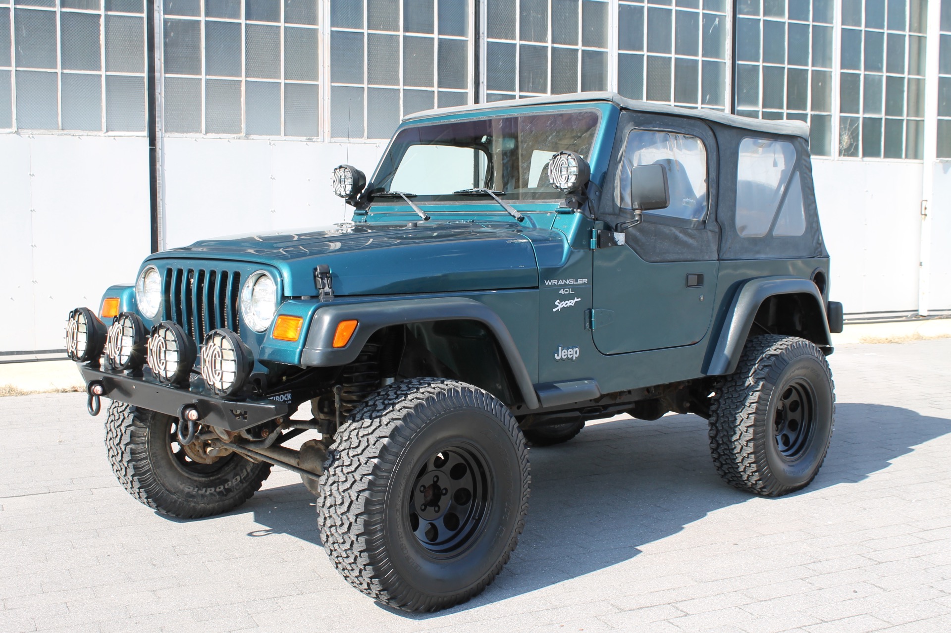 Introducir 58+ imagen 1997 jeep wrangler emerald green