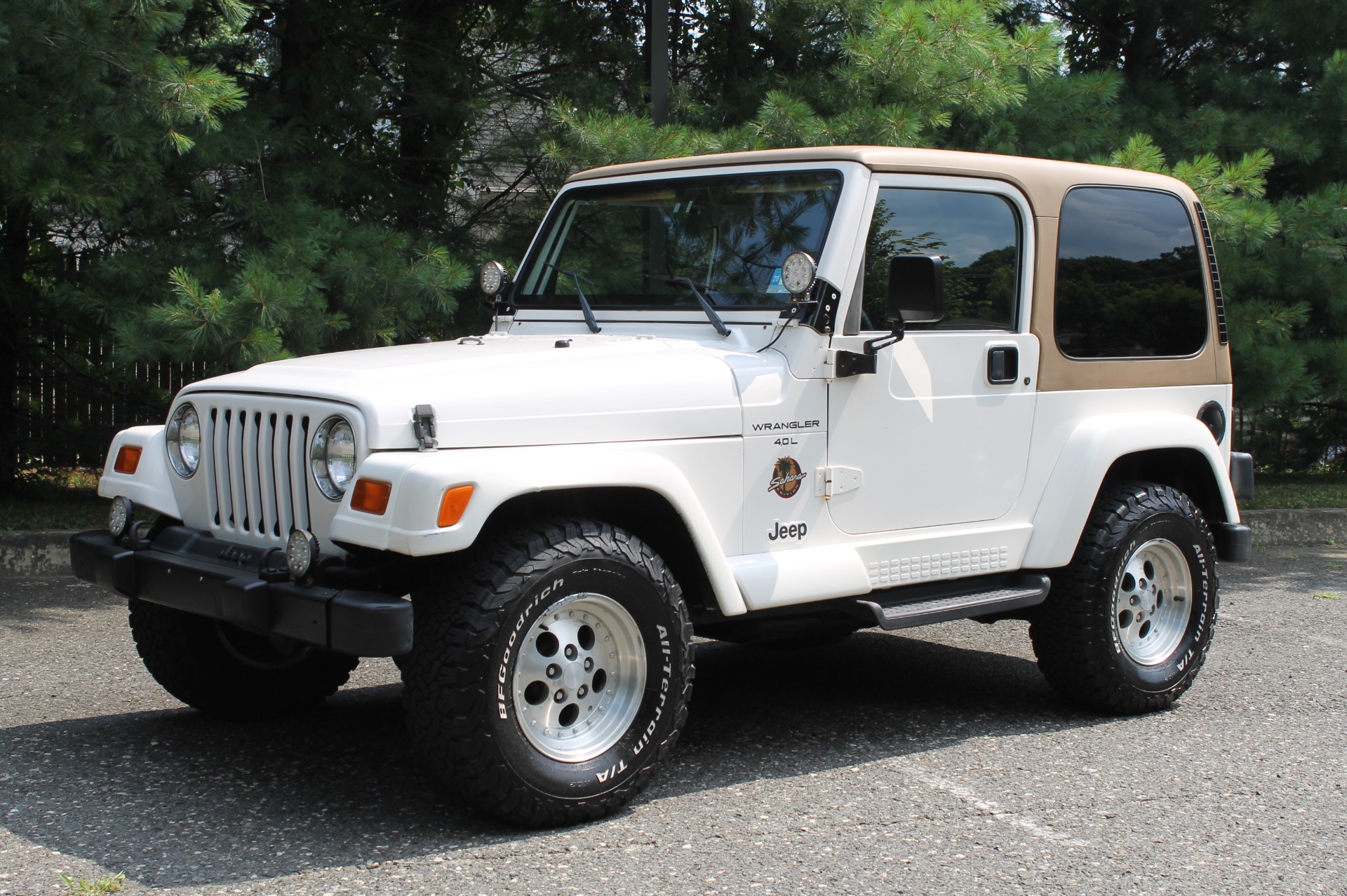 Total 73+ imagen 1998 white jeep wrangler