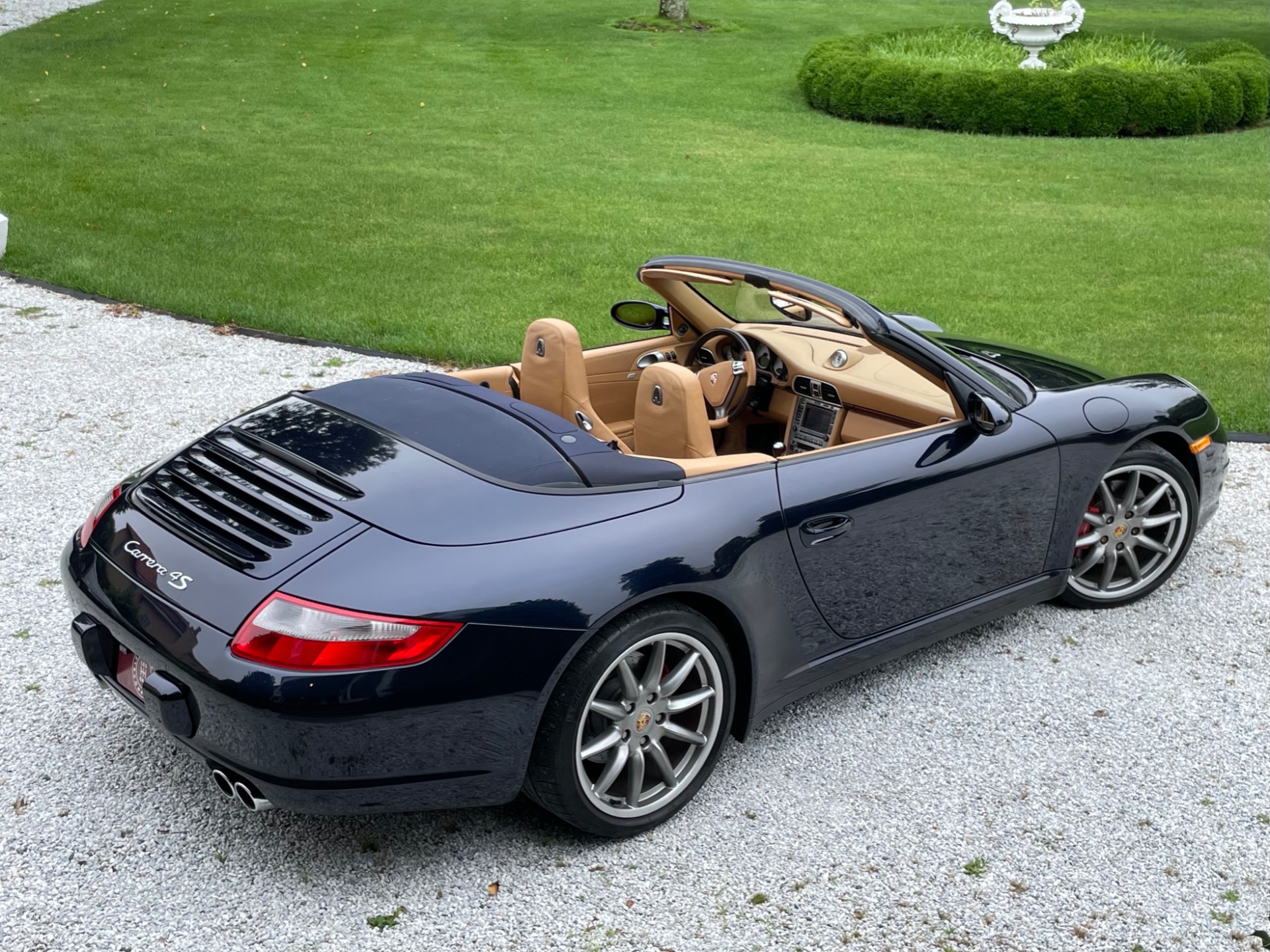 2006 Porsche 911 Carrera 4S . -