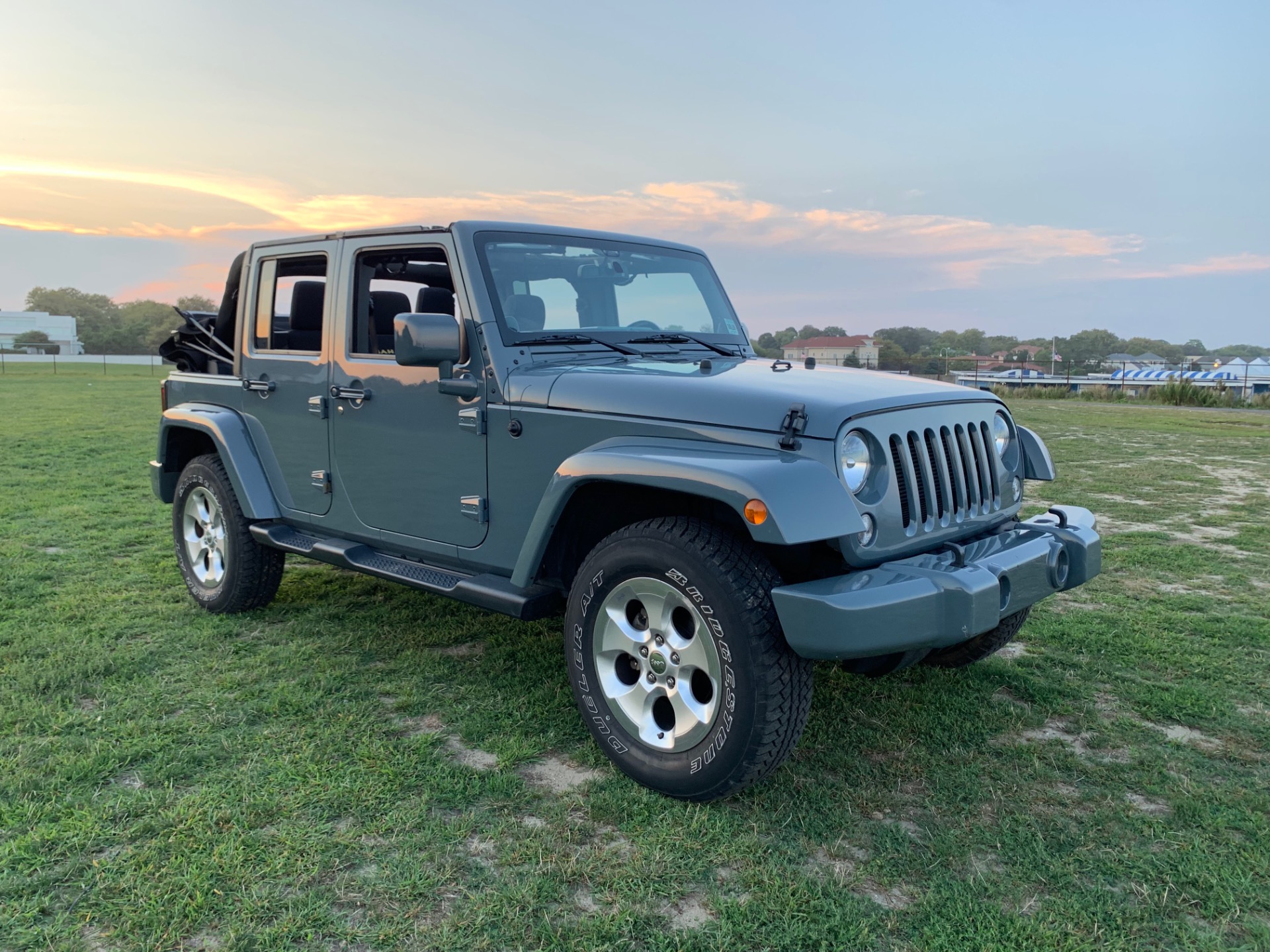 2014 Jeep Wrangler Unlimited Sahara -