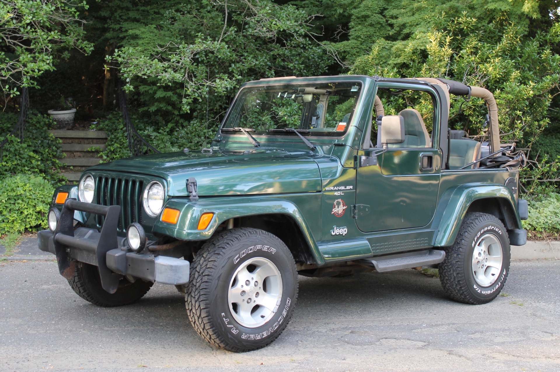 Total 52+ imagen 1999 jeep wrangler sahara green