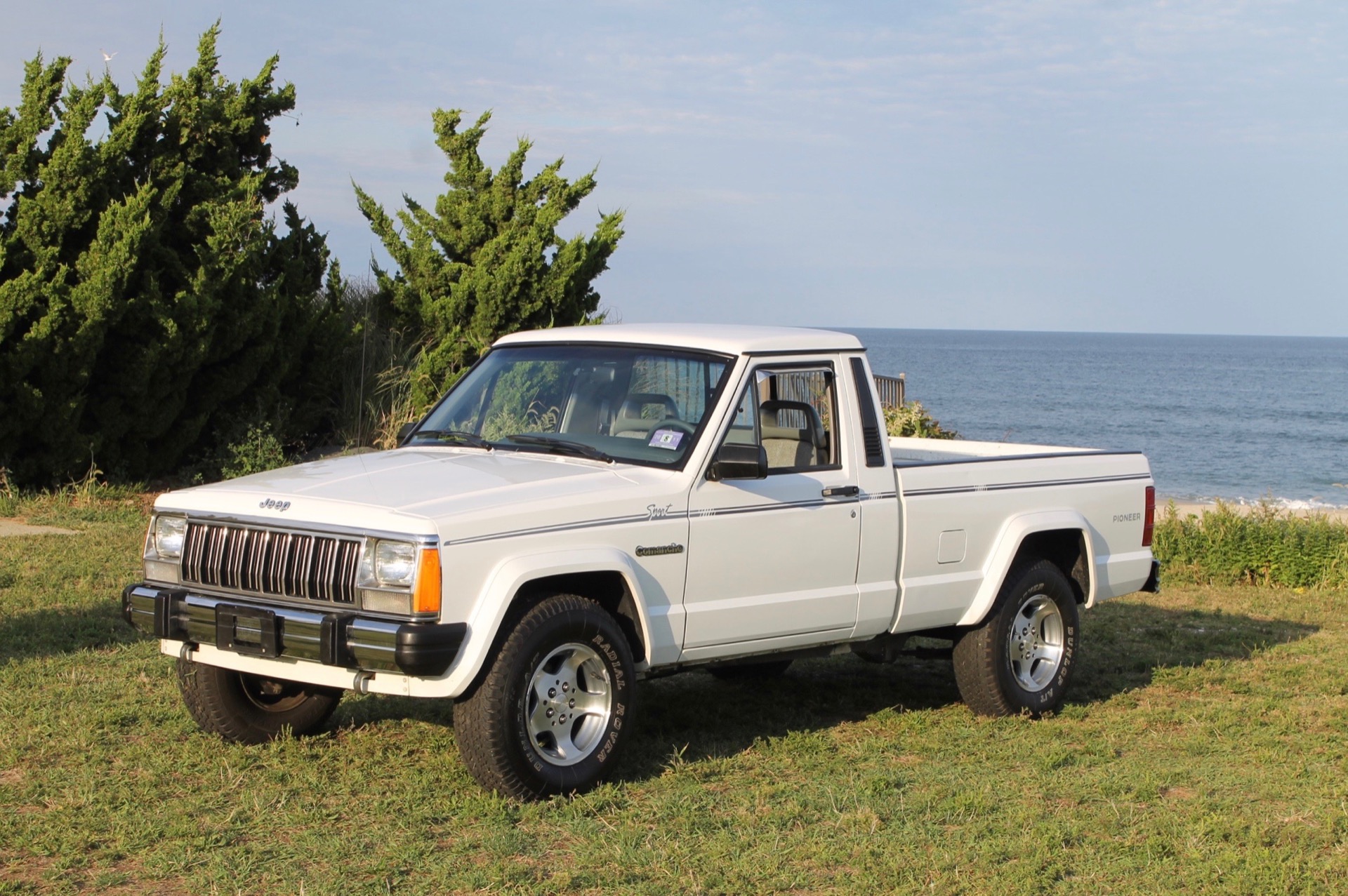 1991 Jeep Comanche Pioneer
