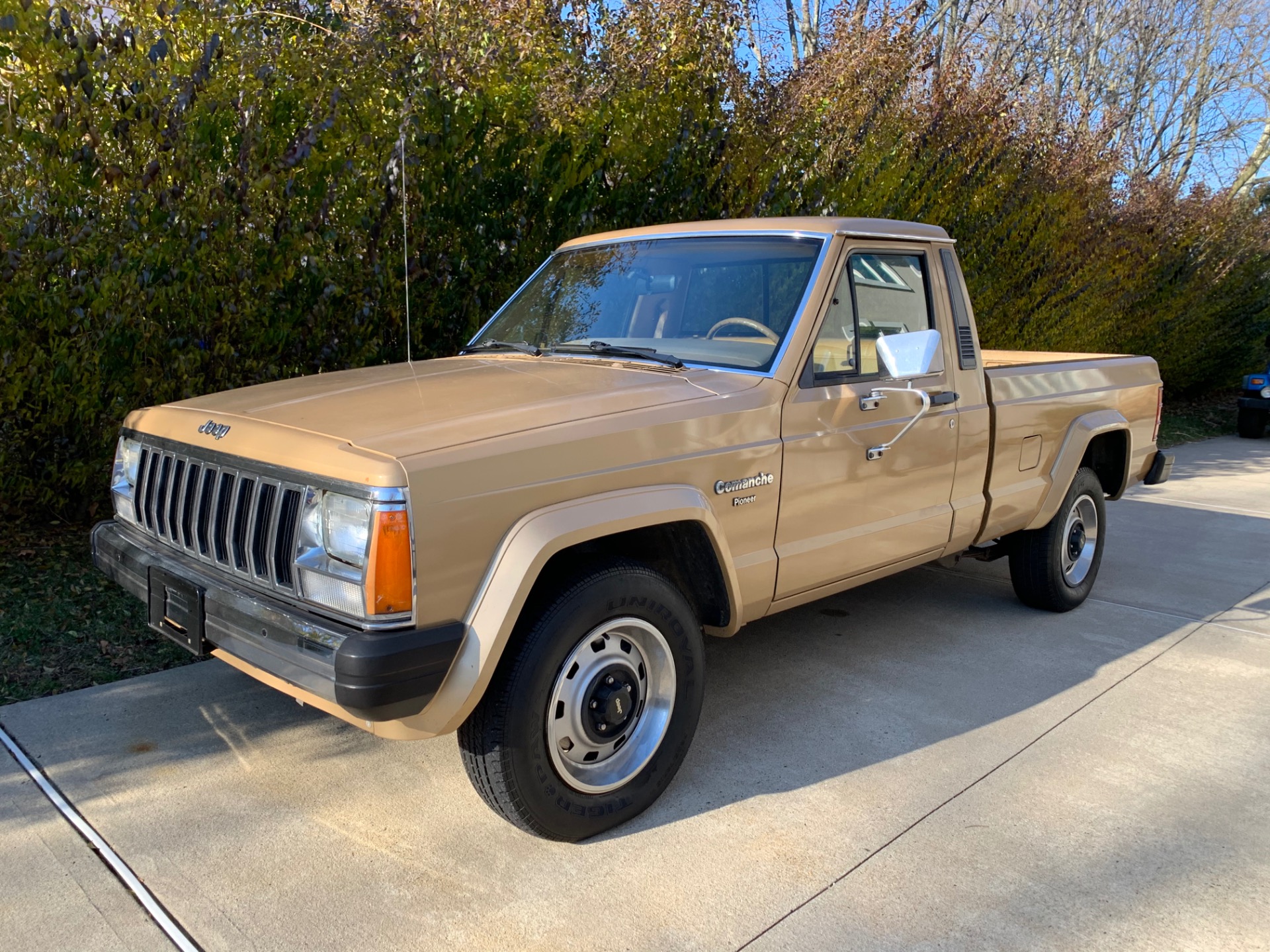 1987 Jeep Comanche Pioneer