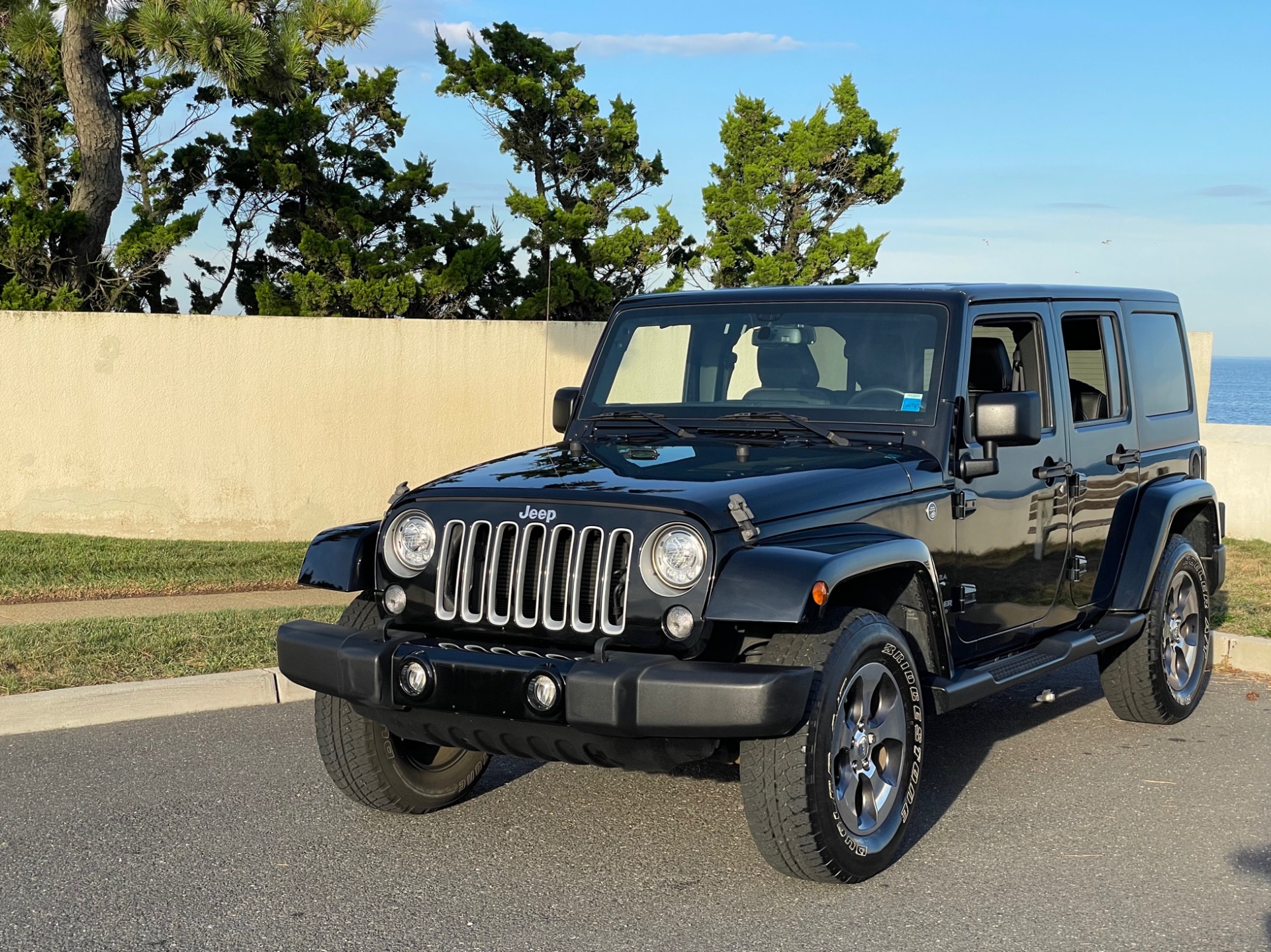 2017 Jeep Wrangler Unlimited Sahara Sahara