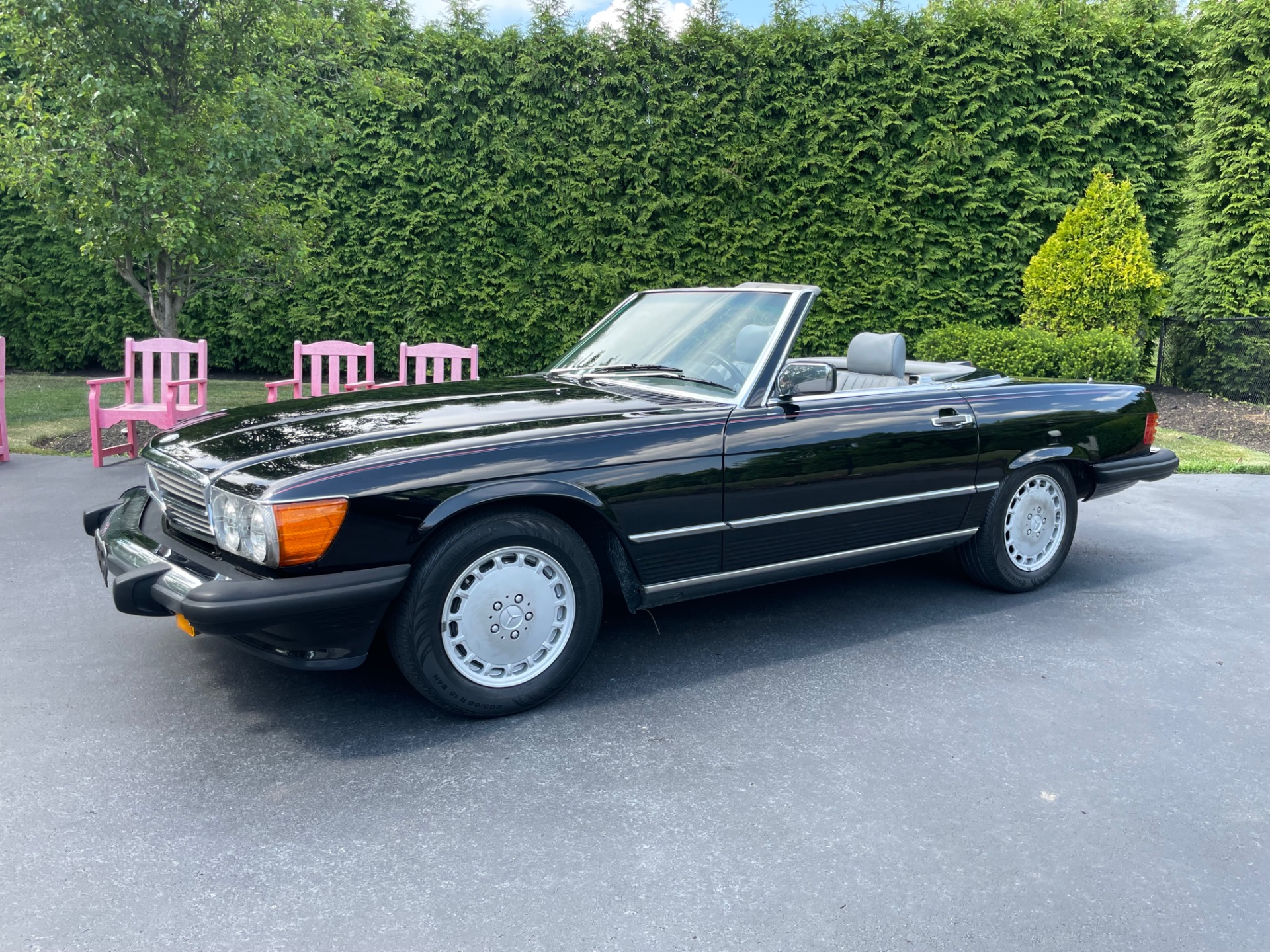 1987 Mercedes-Benz 560 SL R107