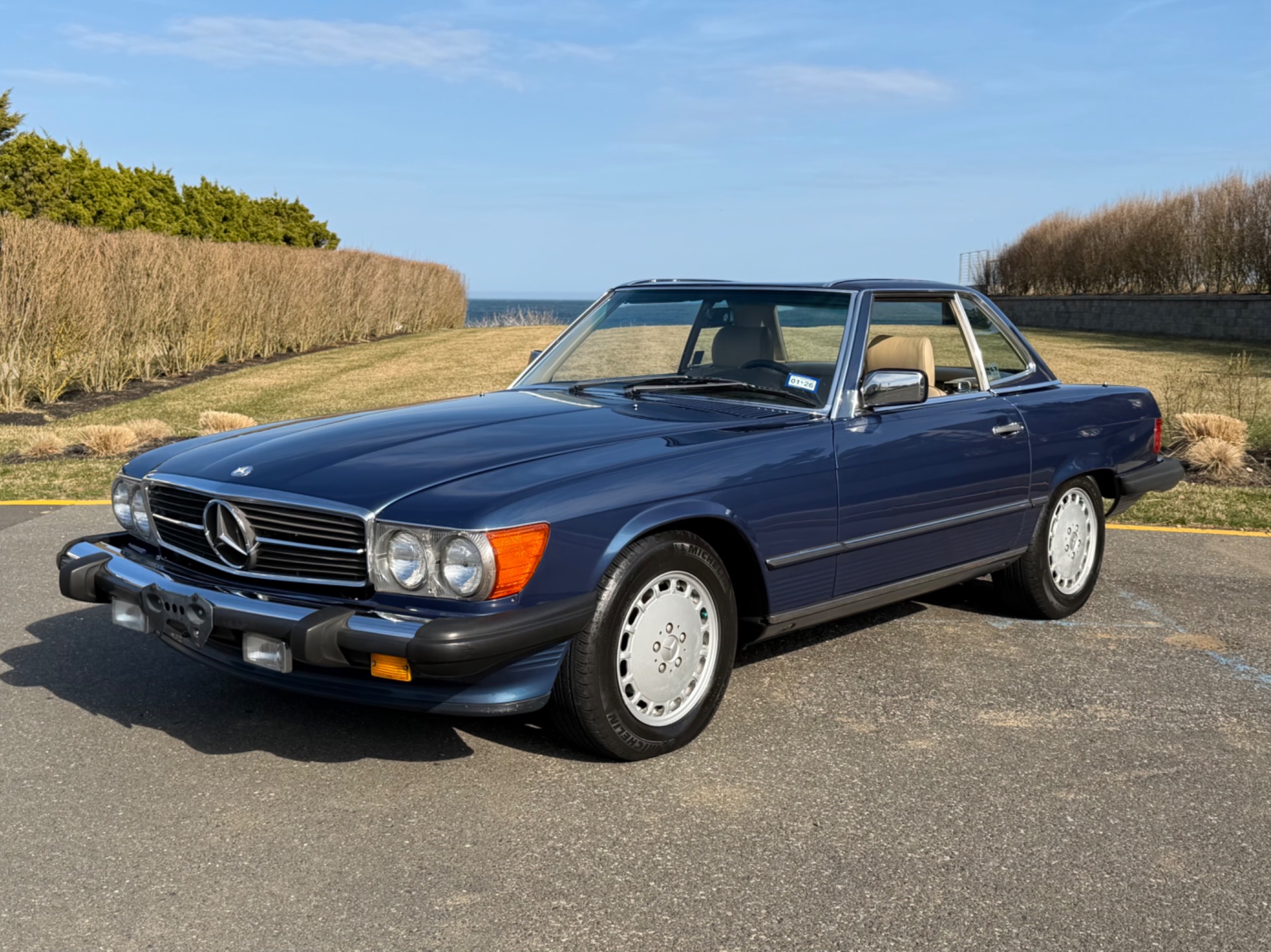 1989 Mercedes-Benz 560SL R107